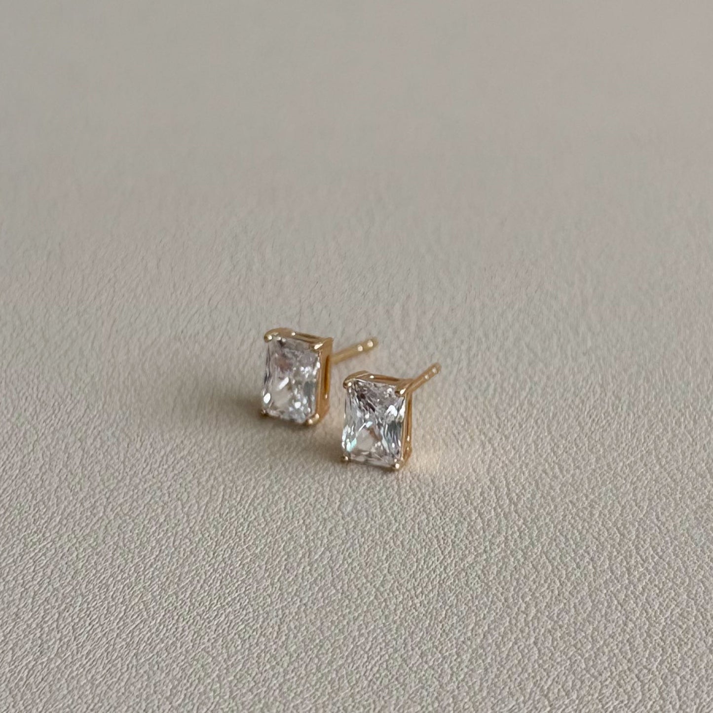 ARETES SOLAR