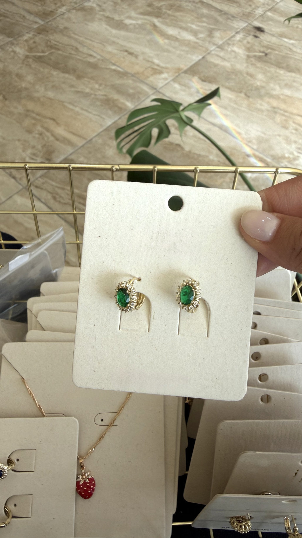 ARETES GINA ESMERALDA
