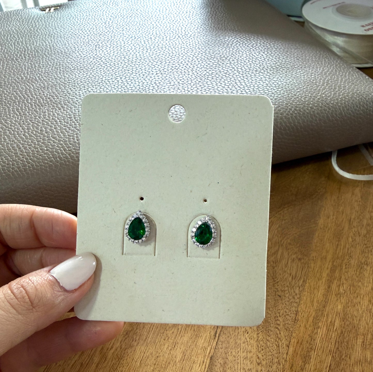 ARETES JEWEL